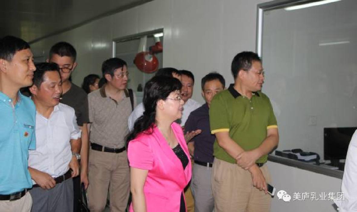 省人大代表、行业专家齐聚明博体育 探寻明博体育食品安全成功经验
